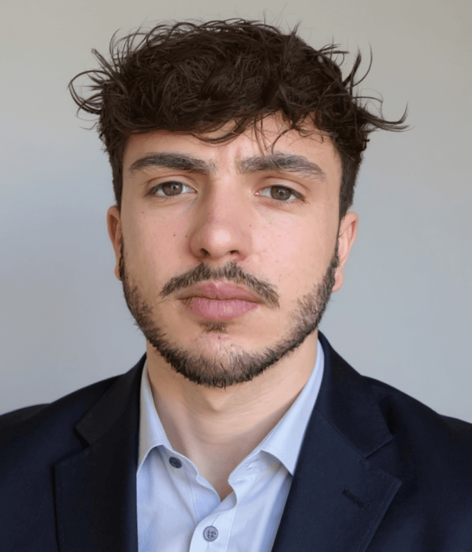 Danny Ross AI headshot 1